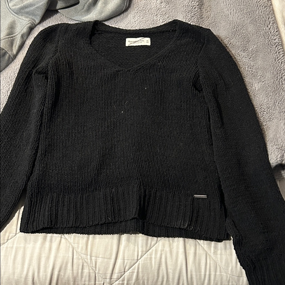 Abercrombie & Fitch Black V-Neck Sweater